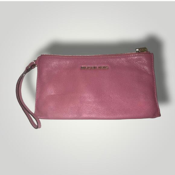 Michael Kors Pink Clutch/Wristlet in EUC - Picture 1 of 3